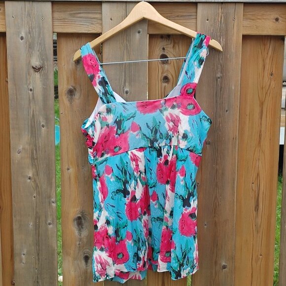 FLATTERING Ricki's Floral Blouse Women's Medium Sweet Heart Neck Line - Picture 5 of 5